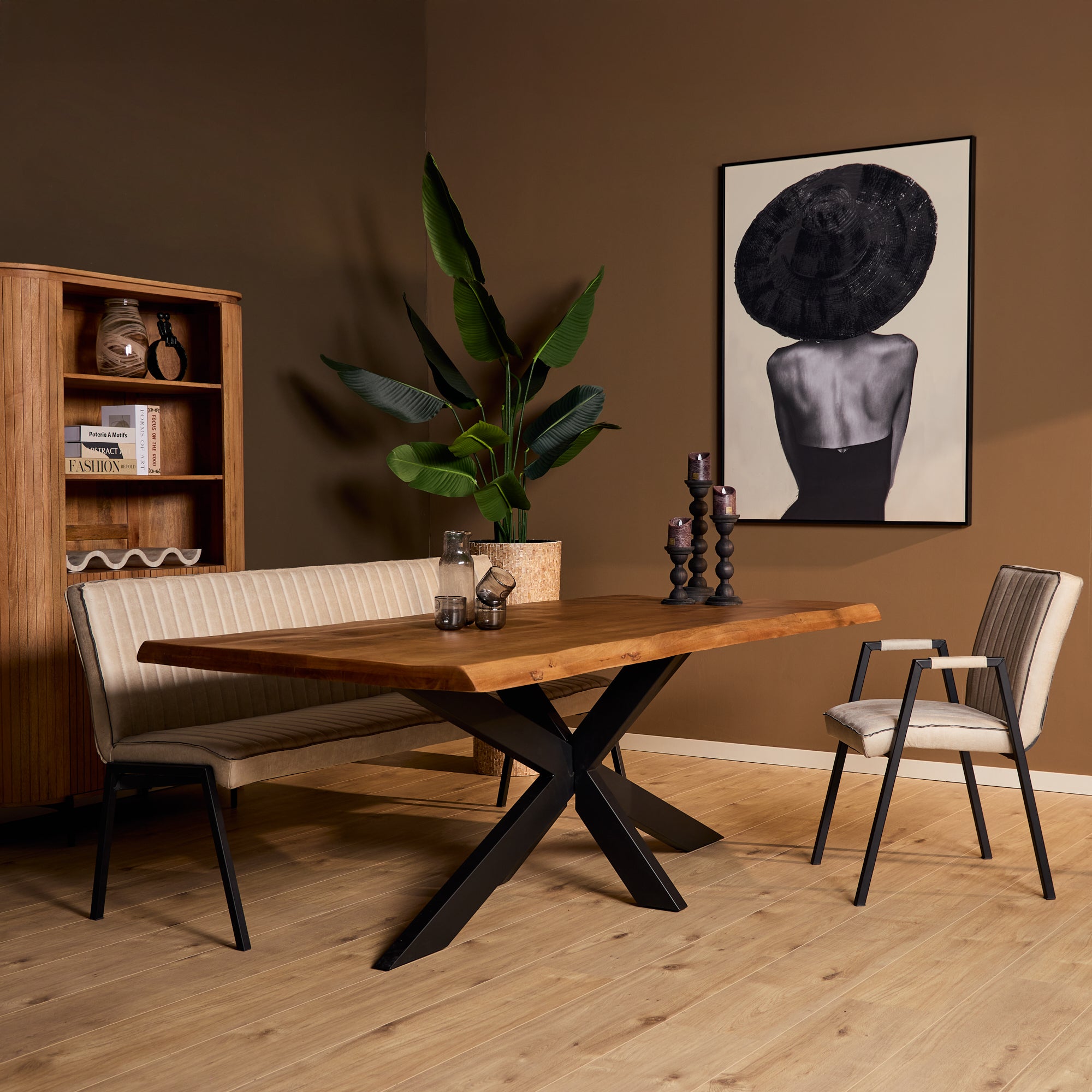 Esstisch Baltimore Natur – Baumstammtisch aus Mangoholz & Metall mit Matrixgestell, 220 x 100 x 76 cm, 6 cm Platte | Unikat mit Baumkante